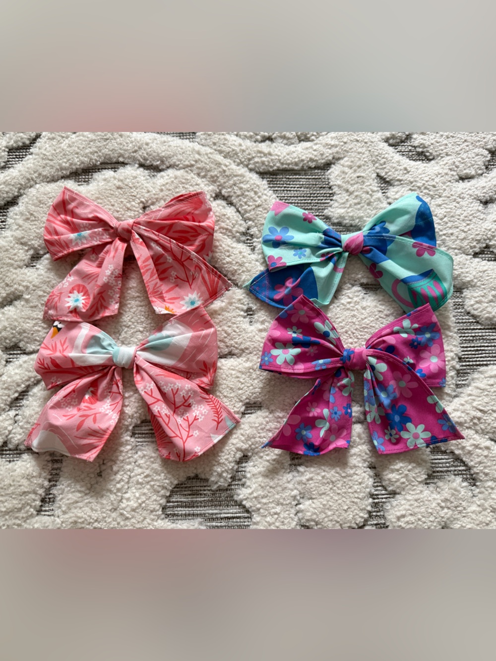 Lot of 4 Eleanor Rose Kids Floral fabric Bow Hair Clips - Pink, swan EUC